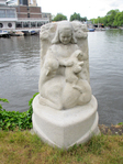 Meisje met schaap en lam, door Frans Werner
<br/>
Gerdy Bijleveld, 2015-06-20